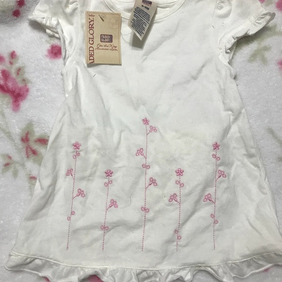 SOLD 4 piece Baby Set Pink White Flowers 🌸 NWT - Picture 4 of 6